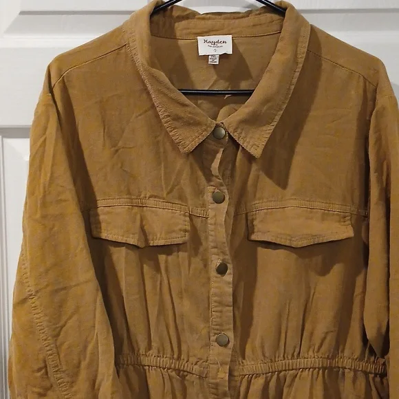 Hayden LS Dress - Picture 2 of 5